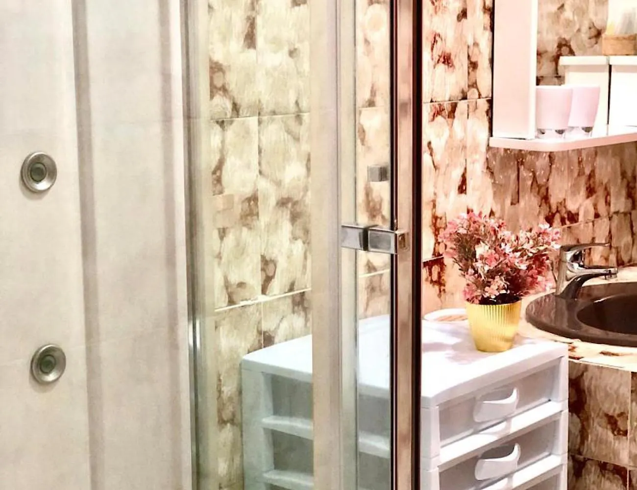 EXCLUSIVE USE - USO ESCLUSIVO - La Maison de Famille - ENTIRE HOUSE - INTERA CASA - WITH KITCHENETTE - CON CUCININO - WITH WASHING MACHINE - CON LAVATRICE - FREE PUBLIC PARKING IN FRONT OF THE HOUSE - PARCHEGGIO PUBBLICO GRATUITO DIFRONTE ALLA CASA Olbia