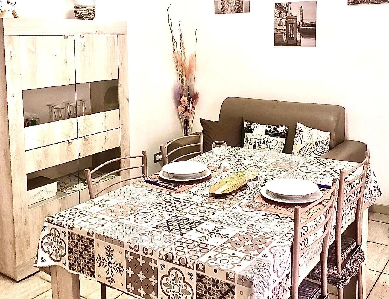 Appartamento Indipendente Con Cucina E Lavatrice In Zona Tranquilla A Pochi Minuti Di Bus O Auto Dalle Spiagge Piu Belle La Maison De Famille Olbia Italy